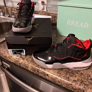 Jordan Stay Loyal men’s size US 9